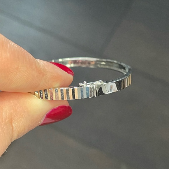 Ring Concierge Fluted White Gold Bangle 17 cm - Picture 5 of 15